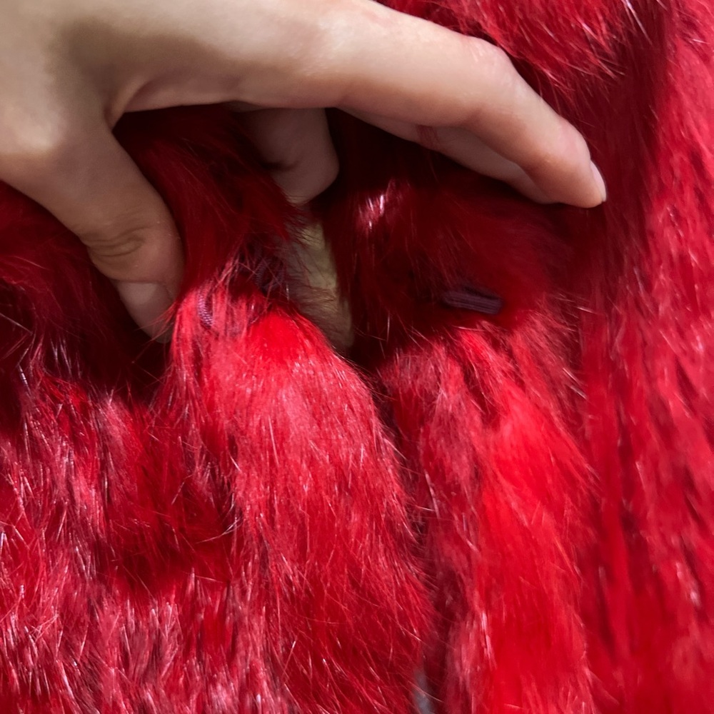 Red Rabbit Fur Vest - Picture 5 of 6